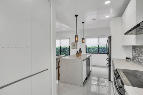 Купить коммерческую недвижимость в Майами, Флорида 157.93м2, № 1947134 - фото 29