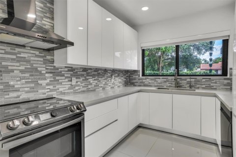 Купить коммерческую недвижимость в Майами, Флорида 157.93м2, № 1947134 - фото 26