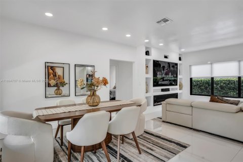 Купить коммерческую недвижимость в Майами, Флорида 157.93м2, № 1947134 - фото 16