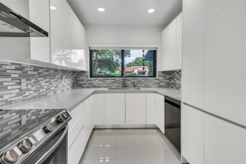 Купить коммерческую недвижимость в Майами, Флорида 157.93м2, № 1947134 - фото 25