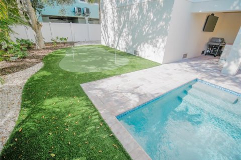 House in Bradenton Beach, Florida 8 bedrooms, 358.51 sq.m. № 1785299 - photo 6