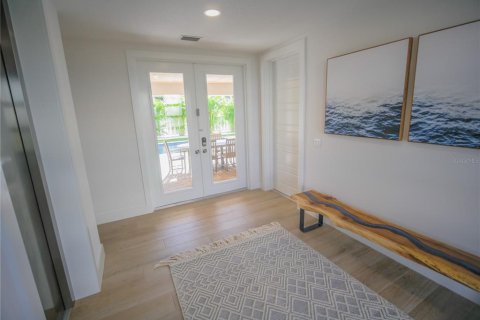 House in Bradenton Beach, Florida 8 bedrooms, 358.51 sq.m. № 1785299 - photo 8