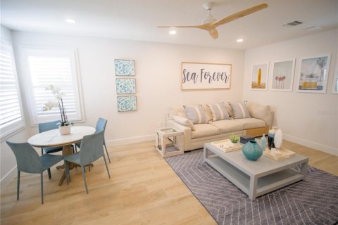 House in Bradenton Beach, Florida 8 bedrooms, 358.51 sq.m. № 1785299 - photo 12