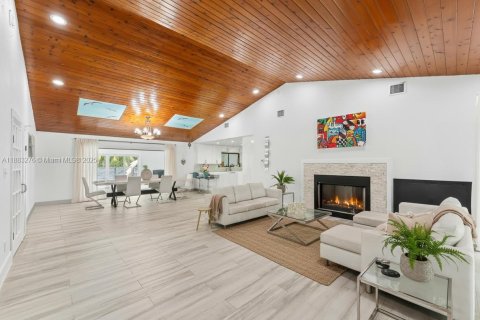 Villa ou maison à vendre à Davie, Floride: 6 chambres, 507.9 m2 № 2017157 - photo 6