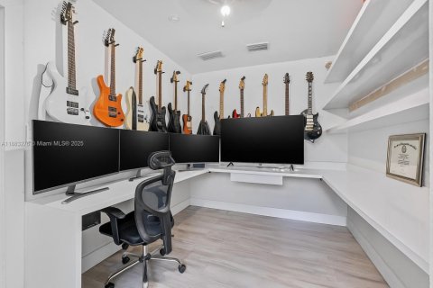 Villa ou maison à vendre à Davie, Floride: 6 chambres, 507.9 m2 № 2017157 - photo 13