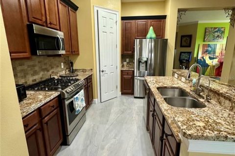 House in Brooksville, Florida 2 bedrooms, 176.79 sq.m. № 2142055 - photo 26