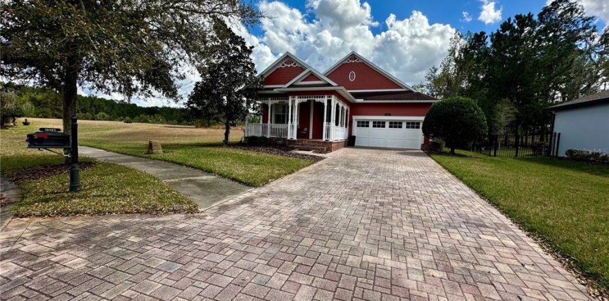 House in Brooksville, Florida 2 bedrooms, 176.79 sq.m. № 2142055