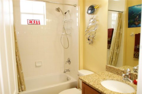 House in Brooksville, Florida 2 bedrooms, 176.79 sq.m. № 2142055 - photo 15