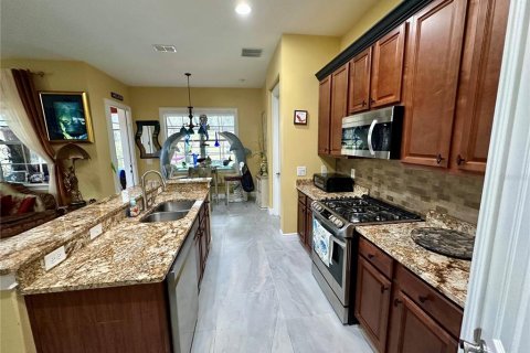 House in Brooksville, Florida 2 bedrooms, 176.79 sq.m. № 2142055 - photo 27