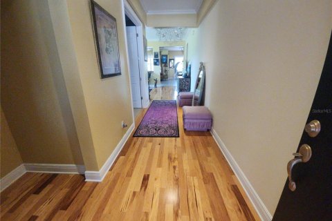 House in Brooksville, Florida 2 bedrooms, 176.79 sq.m. № 2142055 - photo 10