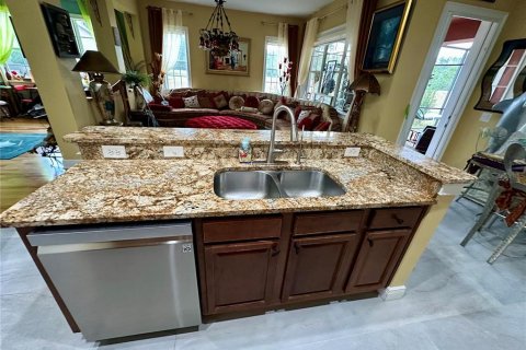 House in Brooksville, Florida 2 bedrooms, 176.79 sq.m. № 2142055 - photo 28