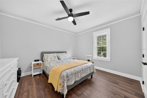 House in Orlando, Florida 4 bedrooms, 180.51 sq.m. № 2396112 - photo 13