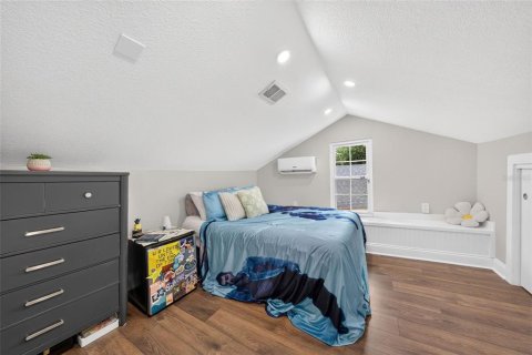 House in Orlando, Florida 4 bedrooms, 180.51 sq.m. № 2396112 - photo 19