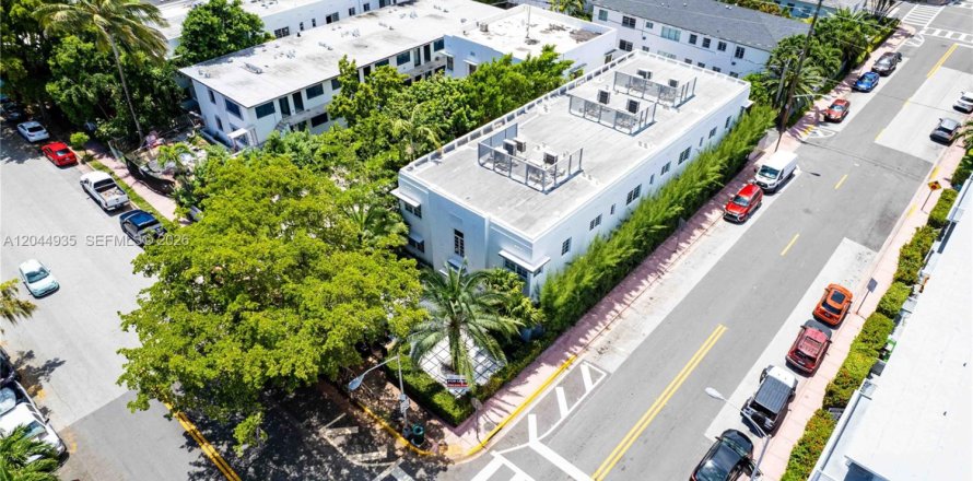 Propiedad comercial en Miami Beach, Florida № 2179188