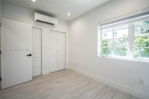 Propiedad comercial en venta en Miami Beach, Florida № 2179188 - foto 19