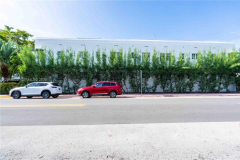 Propiedad comercial en venta en Miami Beach, Florida № 2179188 - foto 12
