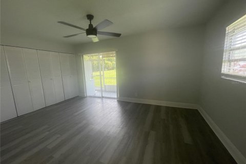 Condo in Sun City Center, Florida, 1 bedroom  № 2207016 - photo 10