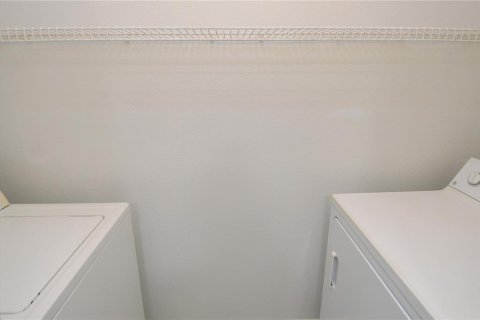 Condo in Saint Petersburg, Florida, 1 bedroom  № 1742856 - photo 9