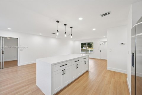 Купить виллу или дом в Порт-Сент-Луси, Флорида 3 спальни, 109.25м2, № 1999679 - фото 13