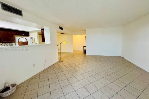 Condo in Aventura, Florida, 2 bedrooms № 2152664 - photo 23