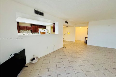 Condo in Aventura, Florida, 2 bedrooms № 2152664 - photo 24