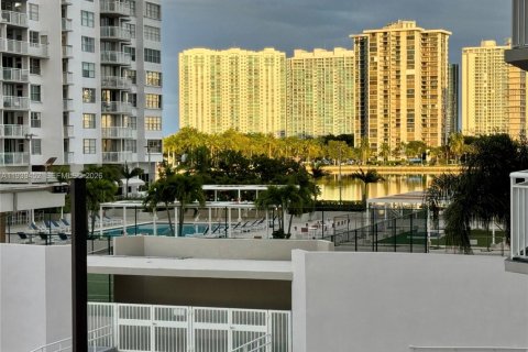 Condo in Aventura, Florida, 2 bedrooms № 2152664 - photo 18