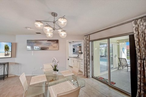 Снять в аренду виллу или дом в Энглвуд, Флорида 2 комнаты, 173.45м2, № 1797181 - фото 13