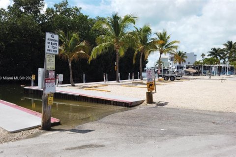 House in Key Largo, Florida 2 bedrooms № 1842873 - photo 3