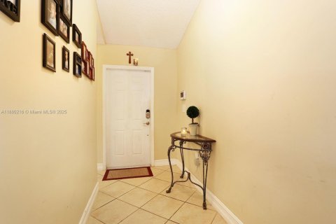 Casa en alquiler en Miami, Florida, 3 dormitorios, 127.18 m2 № 1929028 - foto 8