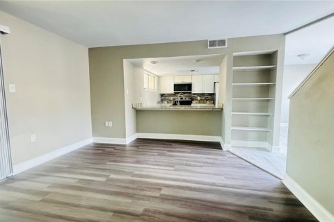 Touwnhouse à louer à Orlando, Floride: 2 chambres, 112.5 m2 № 2350291 - photo 11