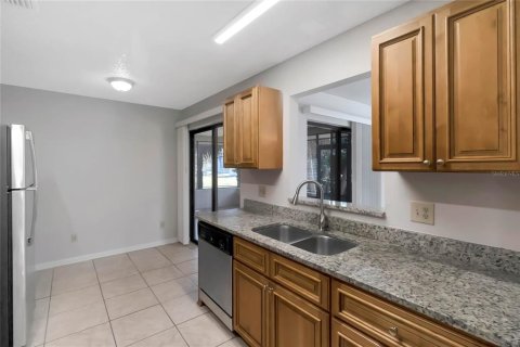 House in Palm Bay, Florida 3 bedrooms, 137.12 sq.m. № 1768014 - photo 8