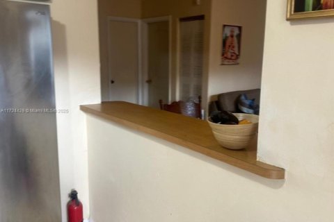 Купить виллу или дом в Майами, Флорида 4 спальни, 147.71м2, № 2080303 - фото 25
