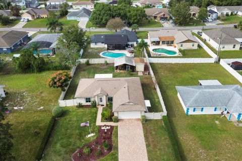 Casa en Deltona, Florida 3 dormitorios, 119.57 m2 № 2362337