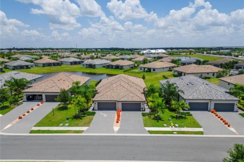 Villa ou maison à vendre à Bradenton, Floride: 2 chambres, 144.65 m2 № 2232108 - photo 10