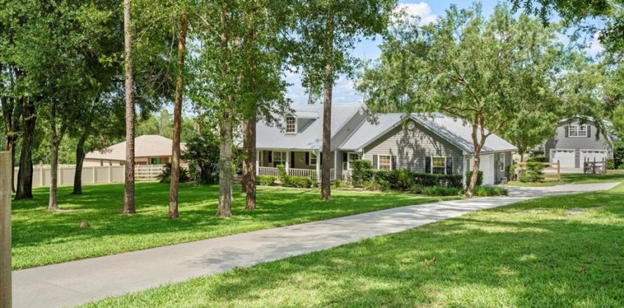 Casa en Dade City, Florida 3 dormitorios, 168.34 m2 № 1749298