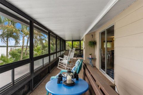 Villa ou maison à vendre à Palm Harbor, Floride: 4 chambres, 191.75 m2 № 2425737 - photo 24