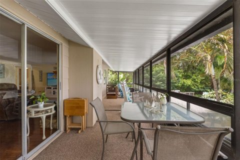 Villa ou maison à vendre à Palm Harbor, Floride: 4 chambres, 191.75 m2 № 2425737 - photo 25