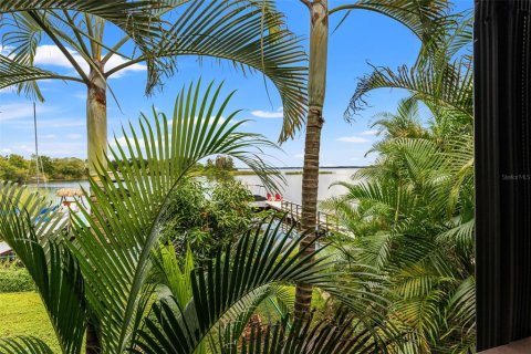 Villa ou maison à vendre à Palm Harbor, Floride: 4 chambres, 191.75 m2 № 2425737 - photo 27