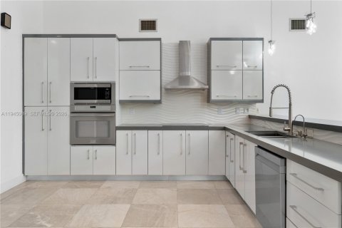 Casa en venta en Palmetto Bay, Florida, 4 dormitorios, 283.54 m2 № 2001671 - foto 12