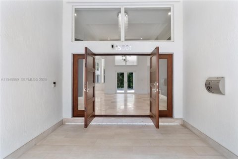 Casa en venta en Palmetto Bay, Florida, 4 dormitorios, 283.54 m2 № 2001671 - foto 5