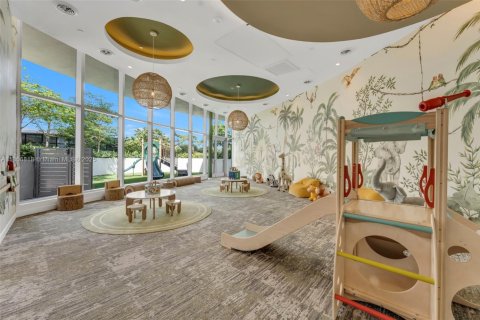 Condo in Miami, Florida, 3 bedrooms № 1878768 - photo 29