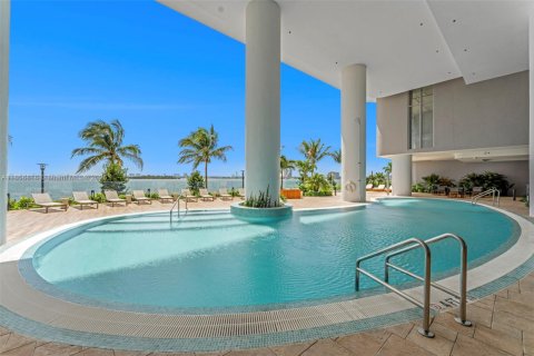 Condo in Miami, Florida, 3 bedrooms № 1878768 - photo 22