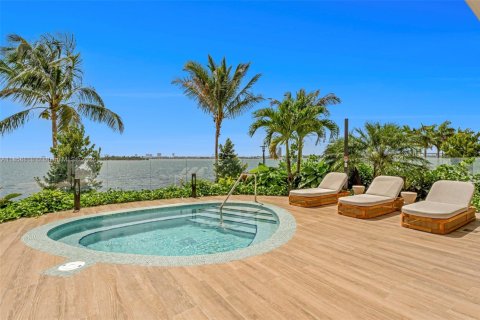 Condo in Miami, Florida, 3 bedrooms № 1878768 - photo 23