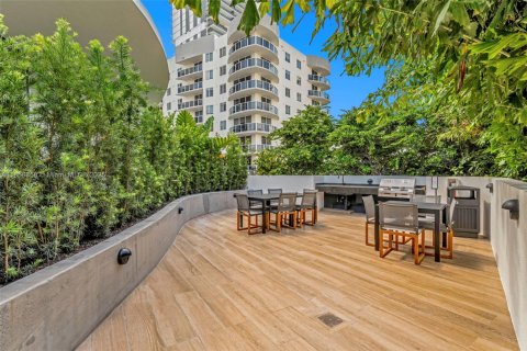 Condo in Miami, Florida, 3 bedrooms № 1878768 - photo 14