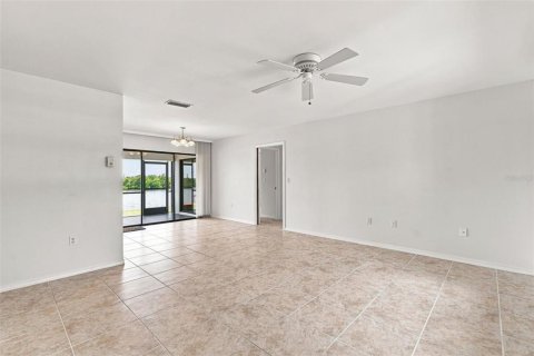 Villa ou maison à vendre à Port Charlotte, Floride: 3 chambres, 130.53 m2 № 2285220 - photo 17