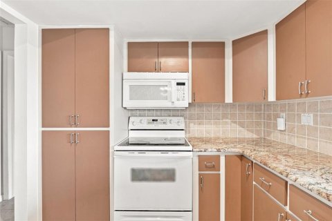 Villa ou maison à vendre à Port Charlotte, Floride: 3 chambres, 130.53 m2 № 2285220 - photo 25