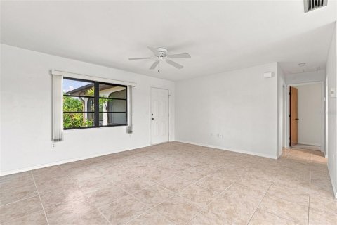 Villa ou maison à vendre à Port Charlotte, Floride: 3 chambres, 130.53 m2 № 2285220 - photo 19