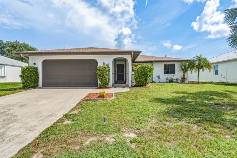 Villa ou maison à vendre à Port Charlotte, Floride: 3 chambres, 130.53 m2 № 2285220 - photo 13