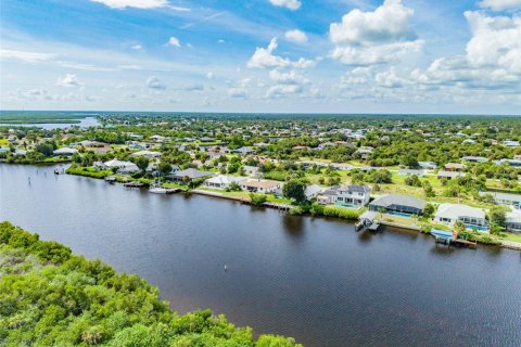 Villa ou maison à vendre à Port Charlotte, Floride: 3 chambres, 130.53 m2 № 2285220 - photo 12
