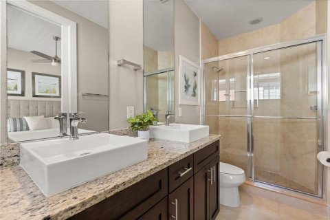 Touwnhouse à vendre à Kissimmee, Floride: 4 chambres, 167.6 m2 № 2221921 - photo 16